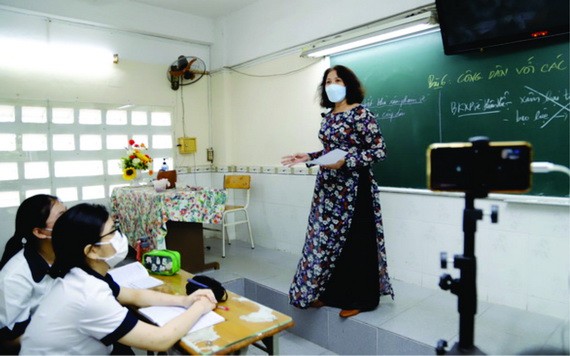 古芝首所學校開展課堂教學