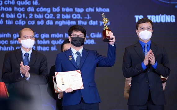 十大年輕人才榮獲金球獎