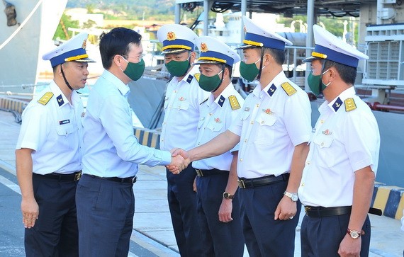 黨中央書記處常務書記視察慶和省