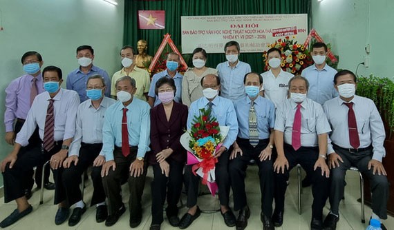 華人文學藝術輔助會選出新屆理事會