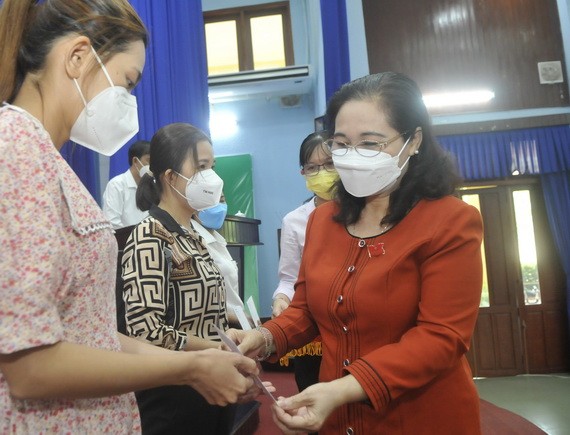 市人民議會探望流動醫療力量