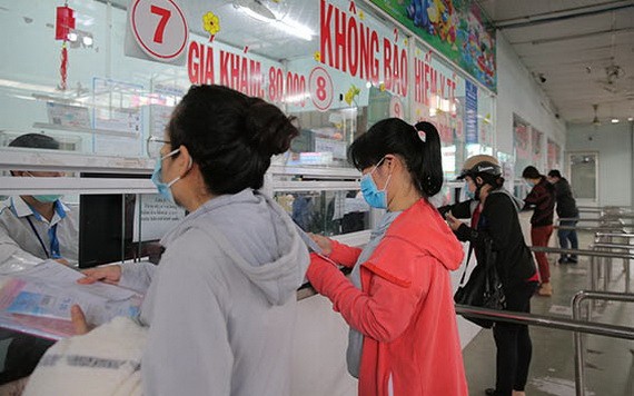 在第一兒童醫院掛號診治病。