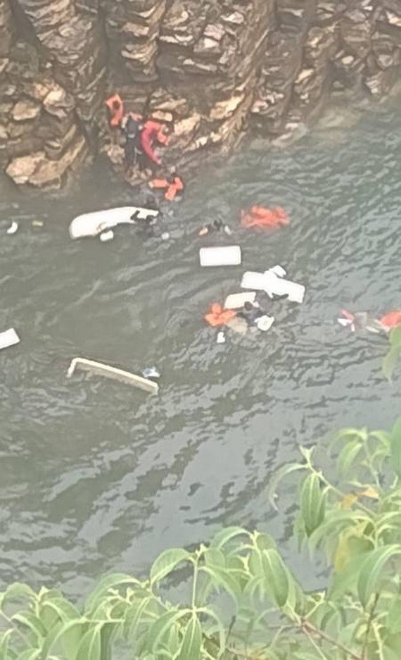 搜救現場。（圖：互聯網）