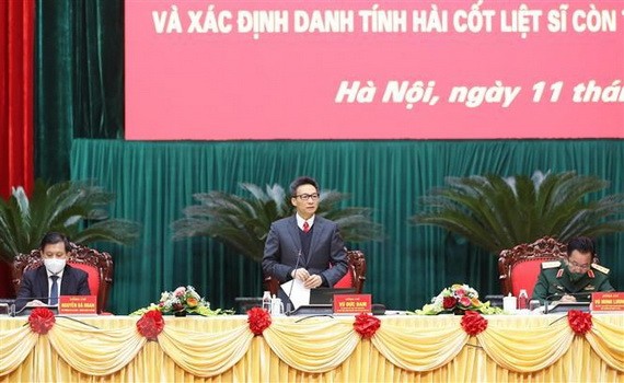 政府副總理武德膽（中）在會上發表講話。（圖：越通社）