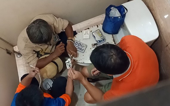 在“九‧二三”公園公廁吸毒的癮君子團夥。