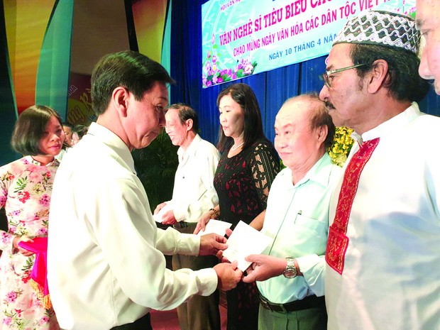 傳承發揮民族文化藝術 ảnh 1