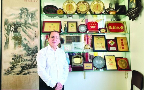 林松耀董事長。