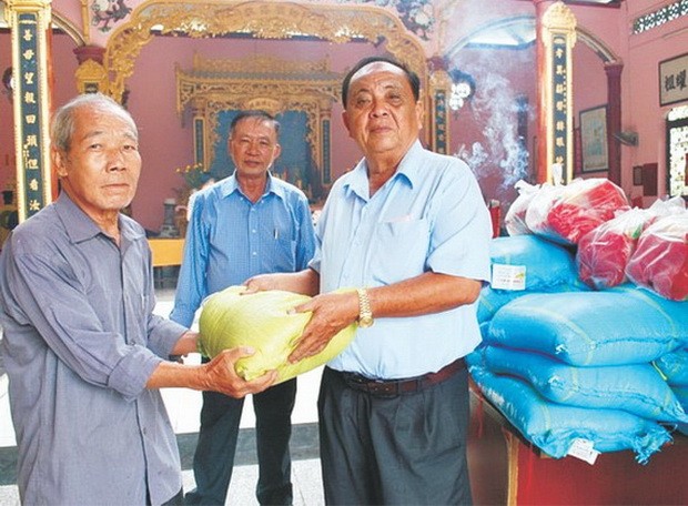 華企鄭紹明關照家境清寒宗親 ảnh 1