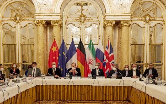 伊朗要求西方國家作出必要保證。圖為伊朗核問題全面協議相關各方在維也納進行談判的情況。（圖：AFP）