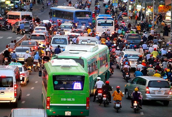 本市致力監控各交通工具廢氣排放量。