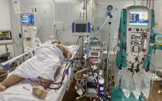 身重 140 公斤重症確診者獲救活