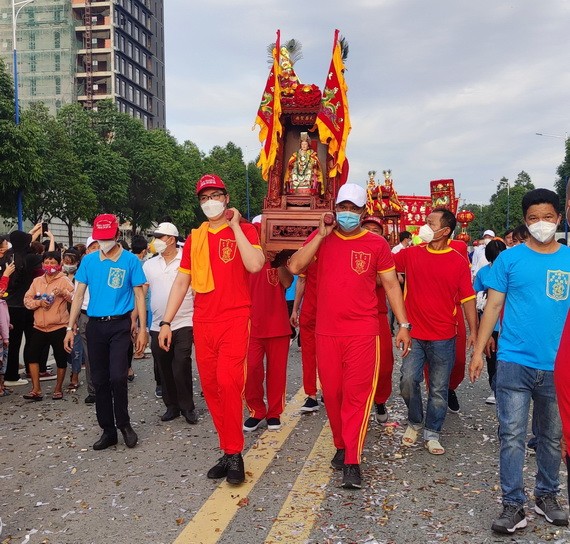 新城市天后宮聖母聖駕出遊。