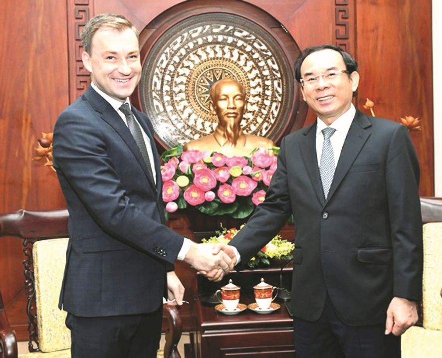 白俄羅斯、瑞士與本市加強合作