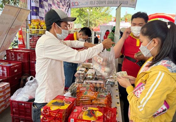 圖為去年本市各出口加工區-工業區勞動聯團舉辦的“工會春節集市”。（圖：紅桃）