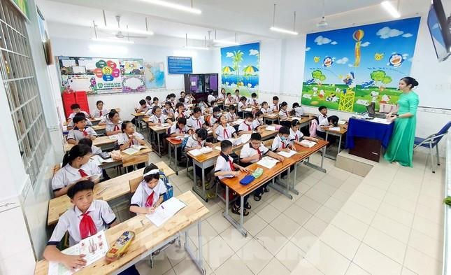 小學課堂上一瞥。（圖：苑霞）