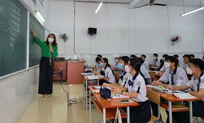 圖為第一郡裴氏春高中校一課堂上場景。