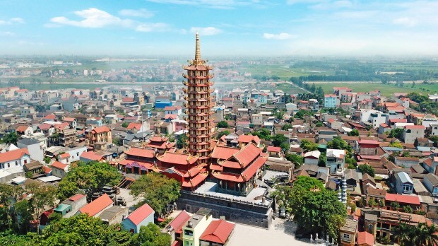 擁有獨特塔樓的北寧聖光廟 ảnh 1