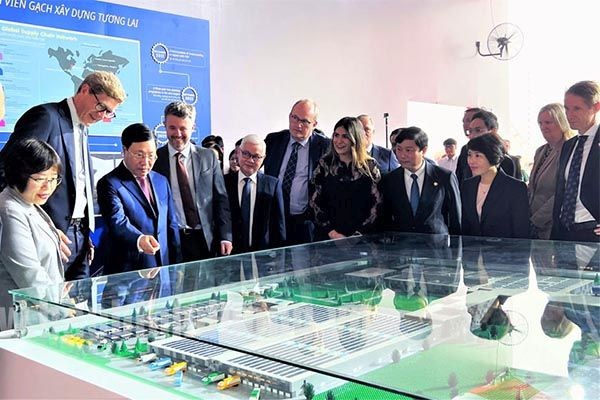 樂高集團斥資 13 億美元在平陽建廠