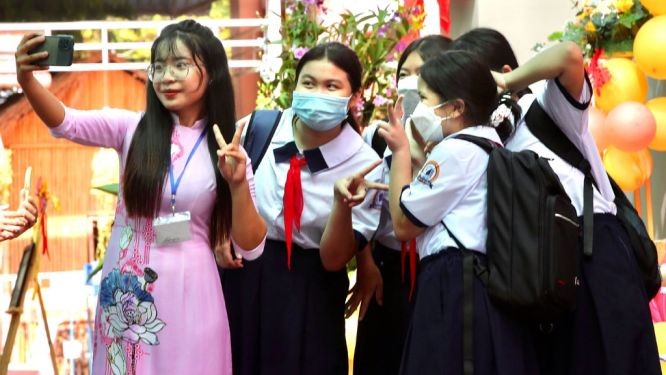 友好、融洽和安全的學習環境是創造幸福學校的因素。