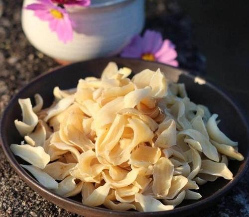 秋冬吃百合滋陰潤肺