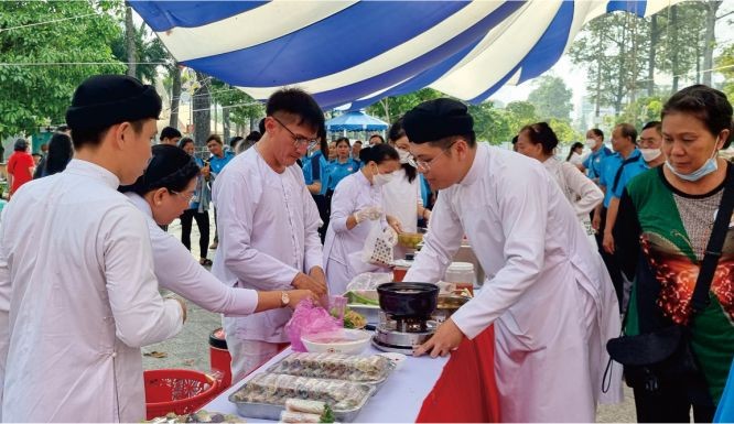 發揮民族大團結精神