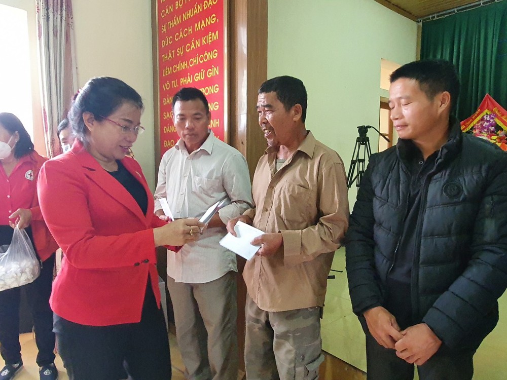 本市慈善團赴乂安行善 ảnh 2