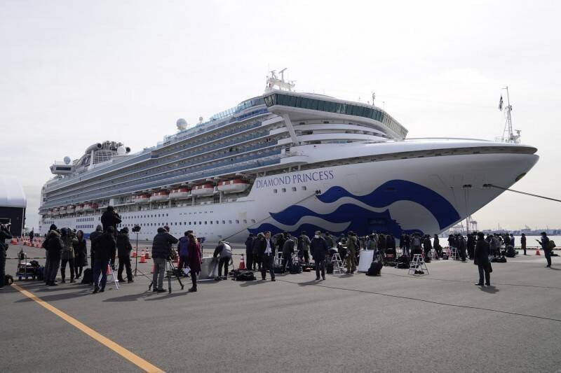 2020年初「鑽石公主號」郵輪爆發感染群組後，日本暫停國際郵輪靠港。（示意圖：彭博）