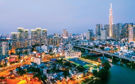 本市夜景一隅。