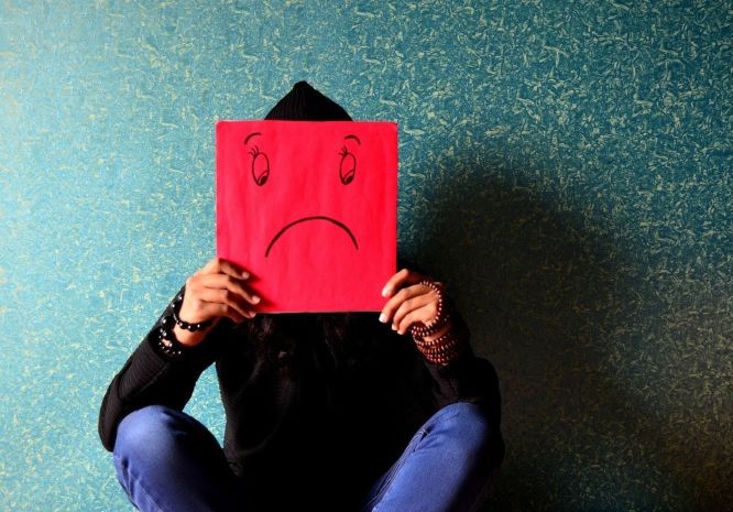 憂鬱症患者初期輕生意念強