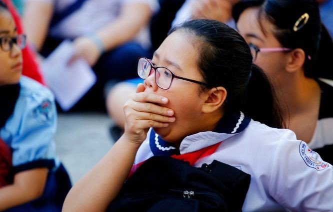 學生需要午睡嗎？很多學生開玩笑地說自己就像大雄總是“想”睡覺。