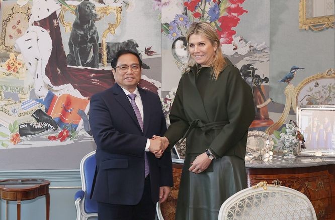 政府總理范明政會見荷蘭王后馬克西馬。（圖：越通社）