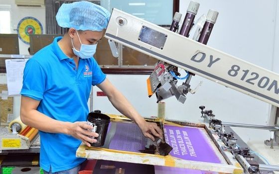 支持、輔助中小企業逐步加入全球供應鏈。