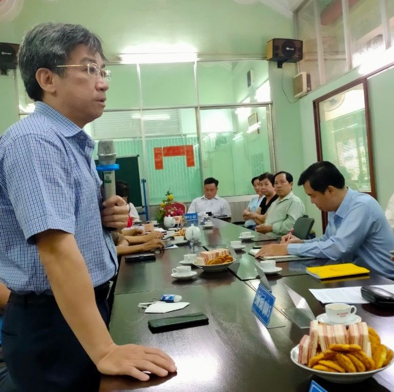 第五郡人委會副主席阮武春奇在會上發表。