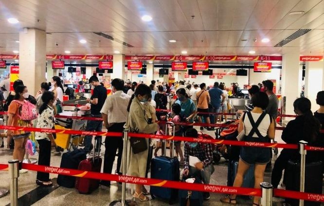 新山一機場進入元旦高峰期