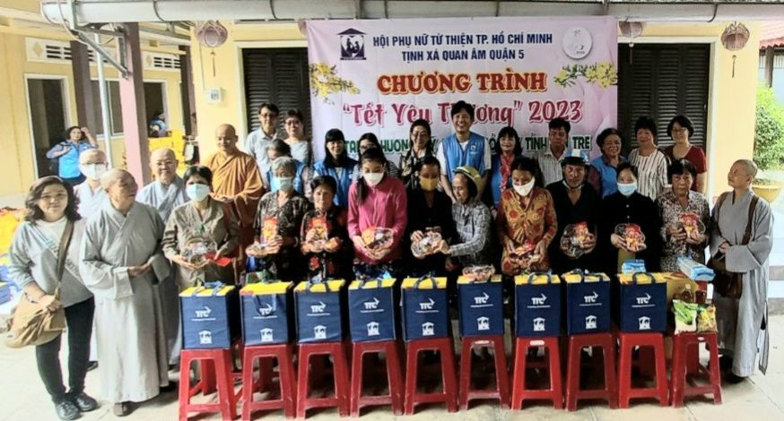 观音精舍向槟椥省贫户送暖