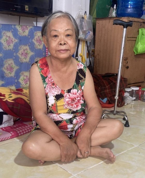 王秀兰出院后身体不支未能去谋生。