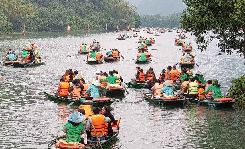2023癸卯年春节假期，宁平省长安洞穴生态旅游区迎来大量游客。（图：廷明）