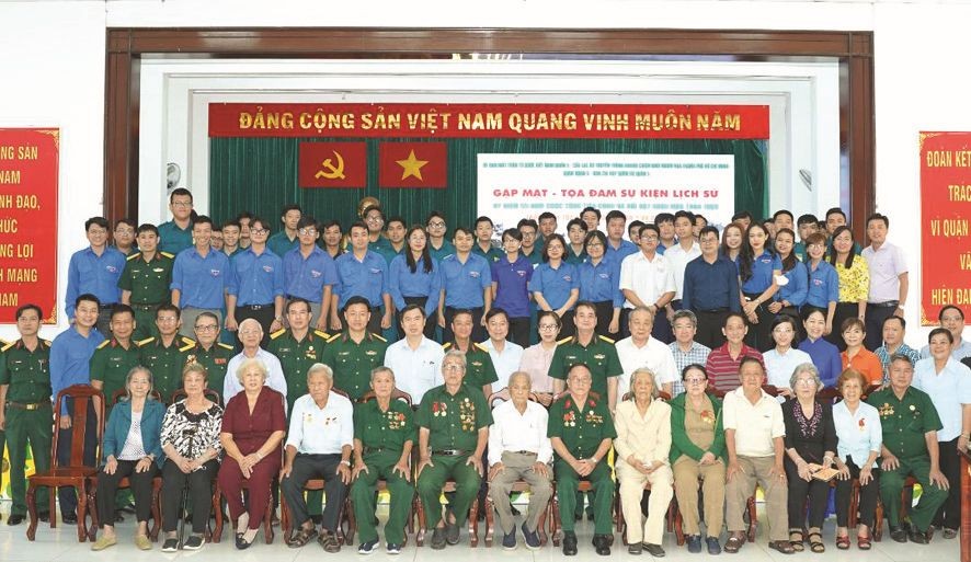 第五郡发扬饮水思源传统美德