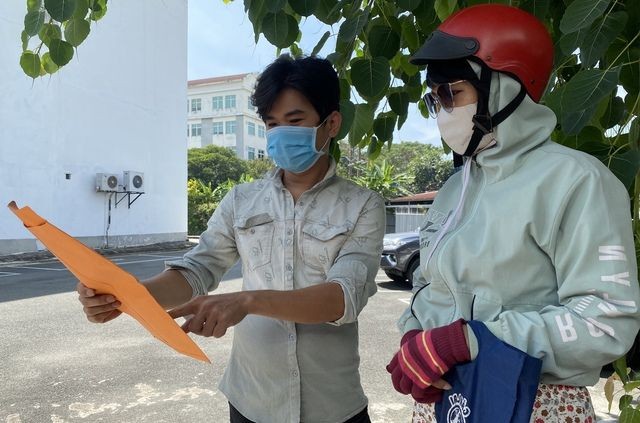 不少年轻人希望面试后立即有工作。 不少年轻人希望面试后立即有工作。