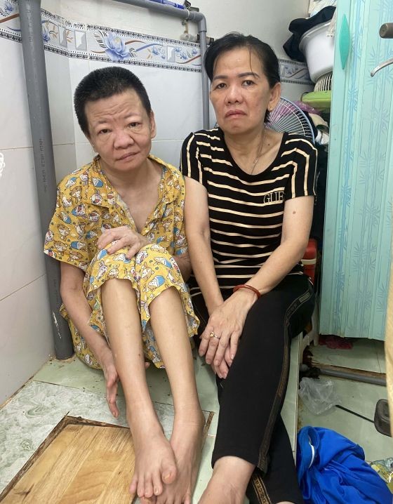 叶玉玲（右）与叶玉婵