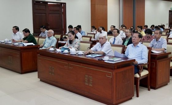 发展科技 为工业化现代化事业服务