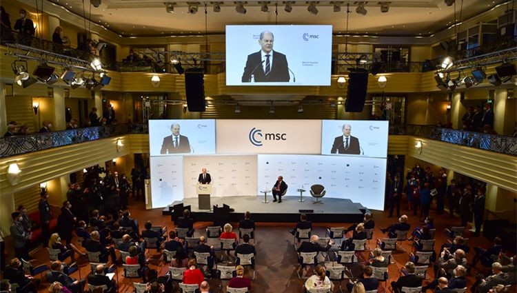 德国总理朔尔茨在开幕式上致辞。（图：新华社）