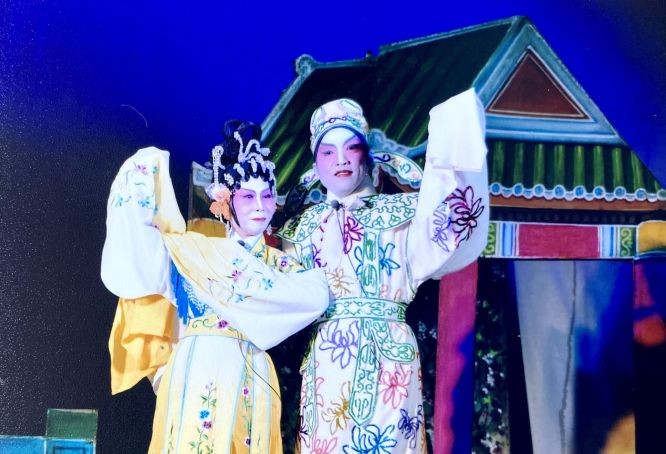 粤剧下周日演出。