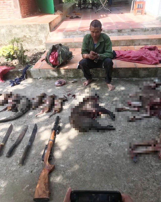 被抓获的嫌犯丁文雄及犯罪证据。（图：黎平）