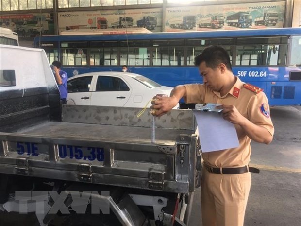 市交警支援登检工作