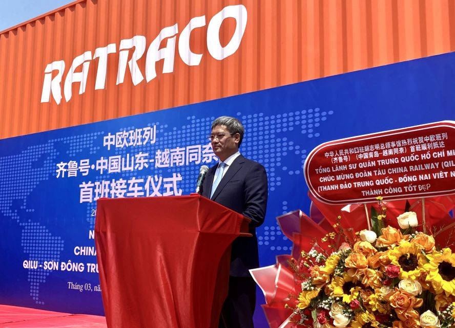 中国驻胡志明市总领事馆总领事魏华祥致辞。