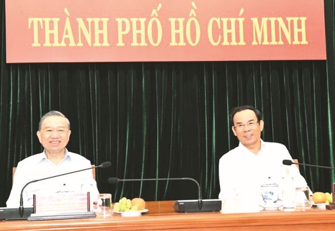 公安部长与市委常务处举行会议