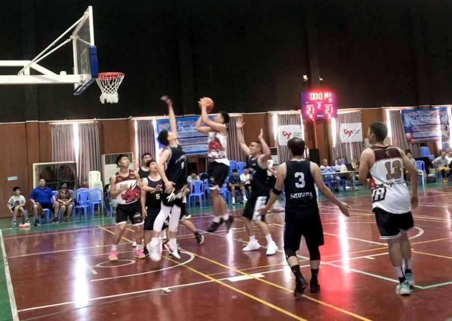 大亚A（白衣）队对决Sammy队一瞥。