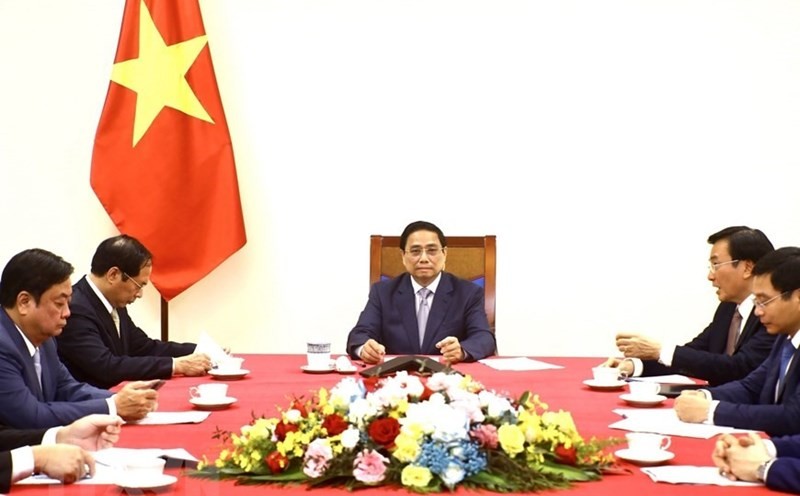 政府总理范明政与中国总理李强通电话