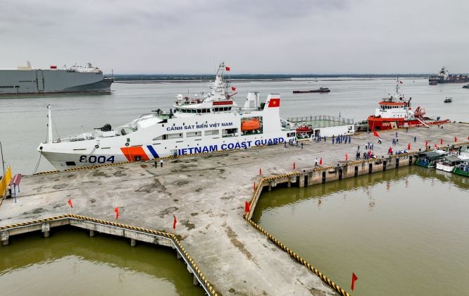 越中两国海警进行联合巡逻